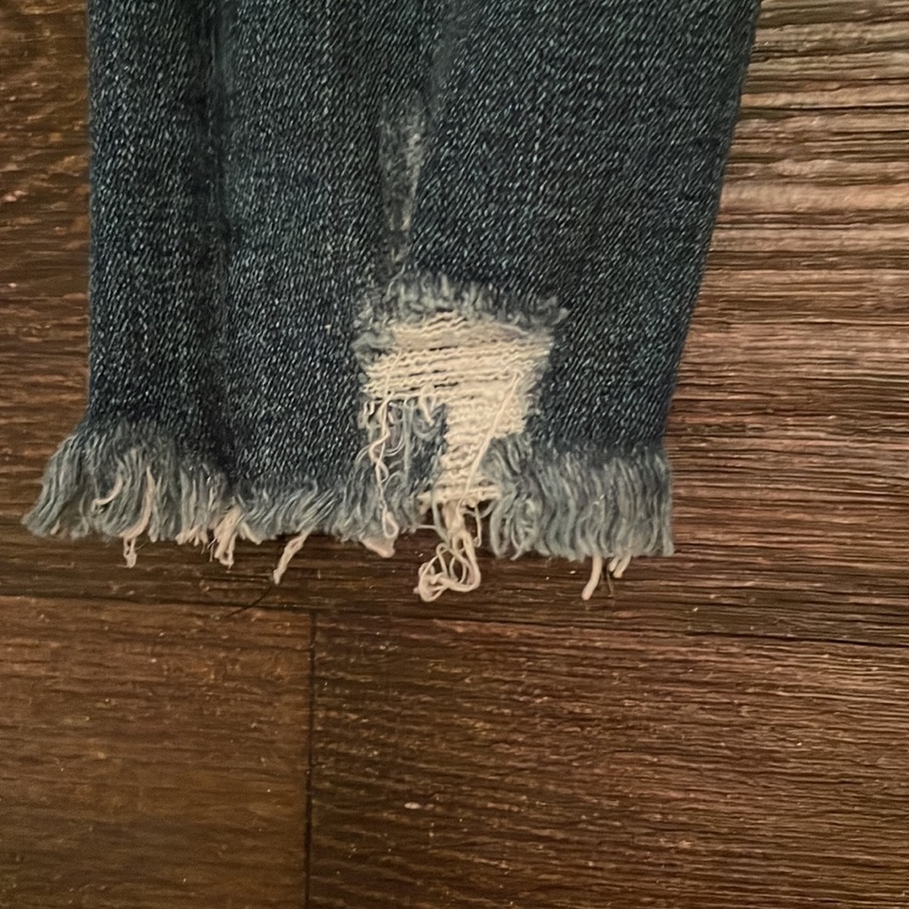 Express Petite Skinny Ripped Jeans - Picture 3 of 6
